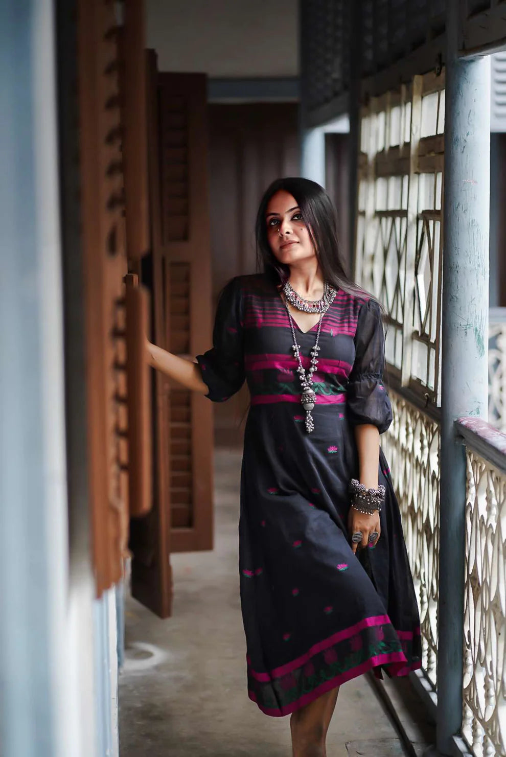 Trinayani Black Midi Dress