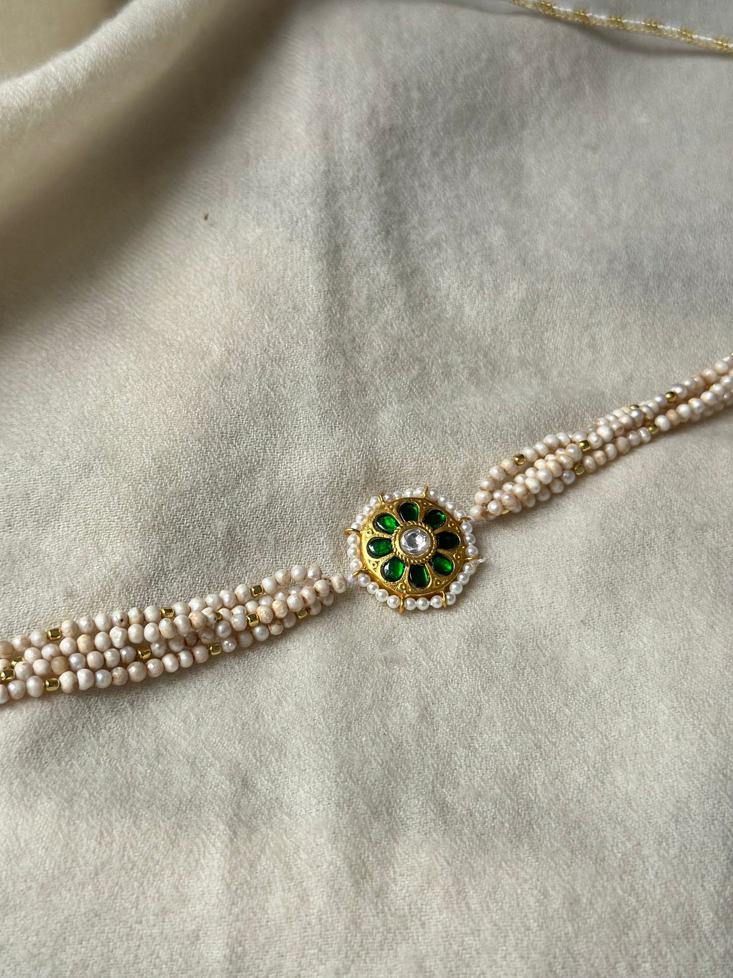 Gulmohar Kundan Choker