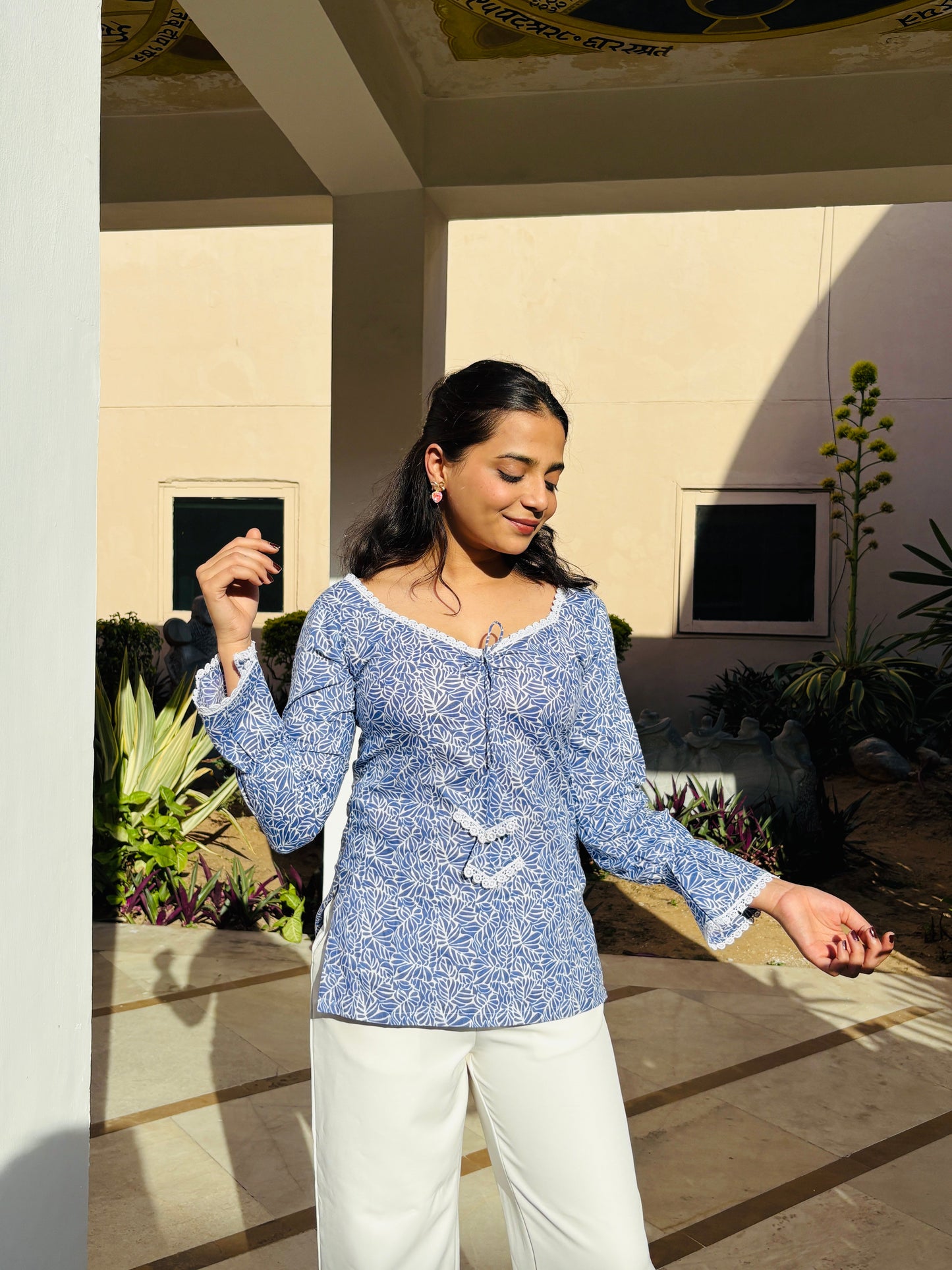 Noor Balloon Sleeves Blue Top