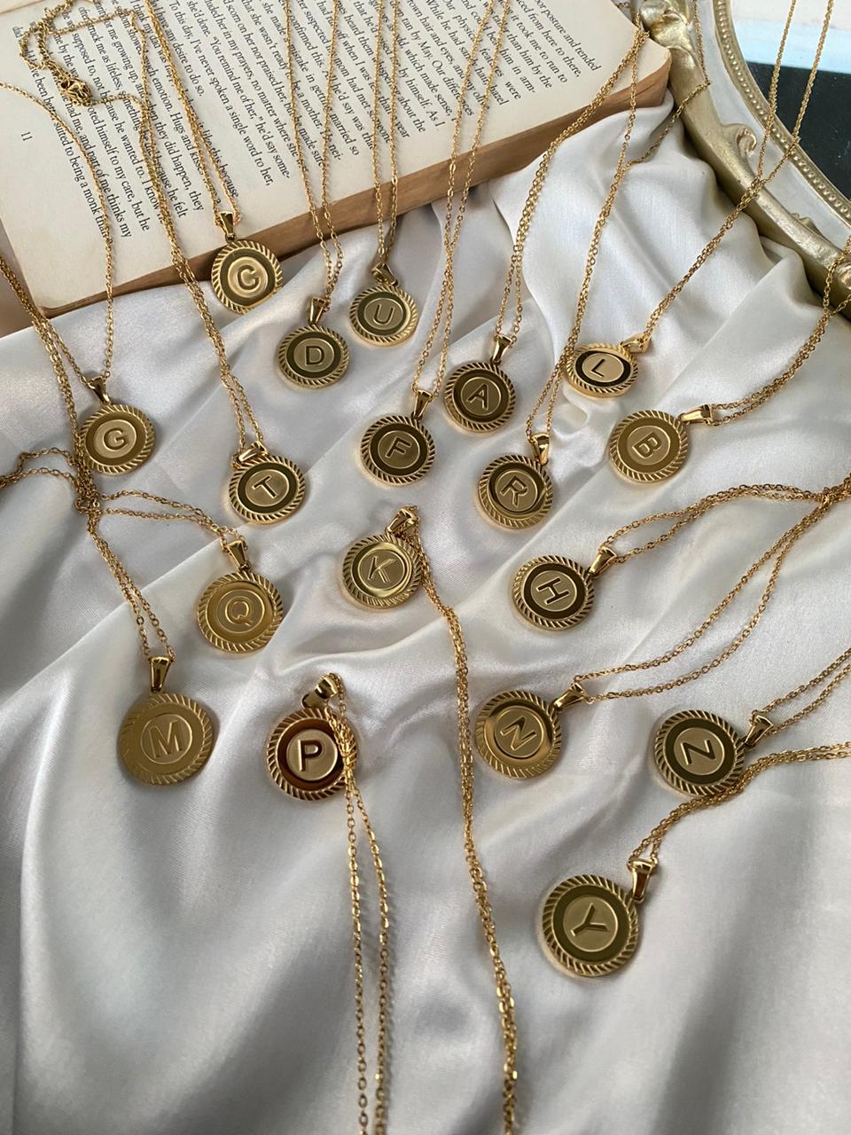 Engrave Delights Curve Molten Gold Neckchains (A-Z)