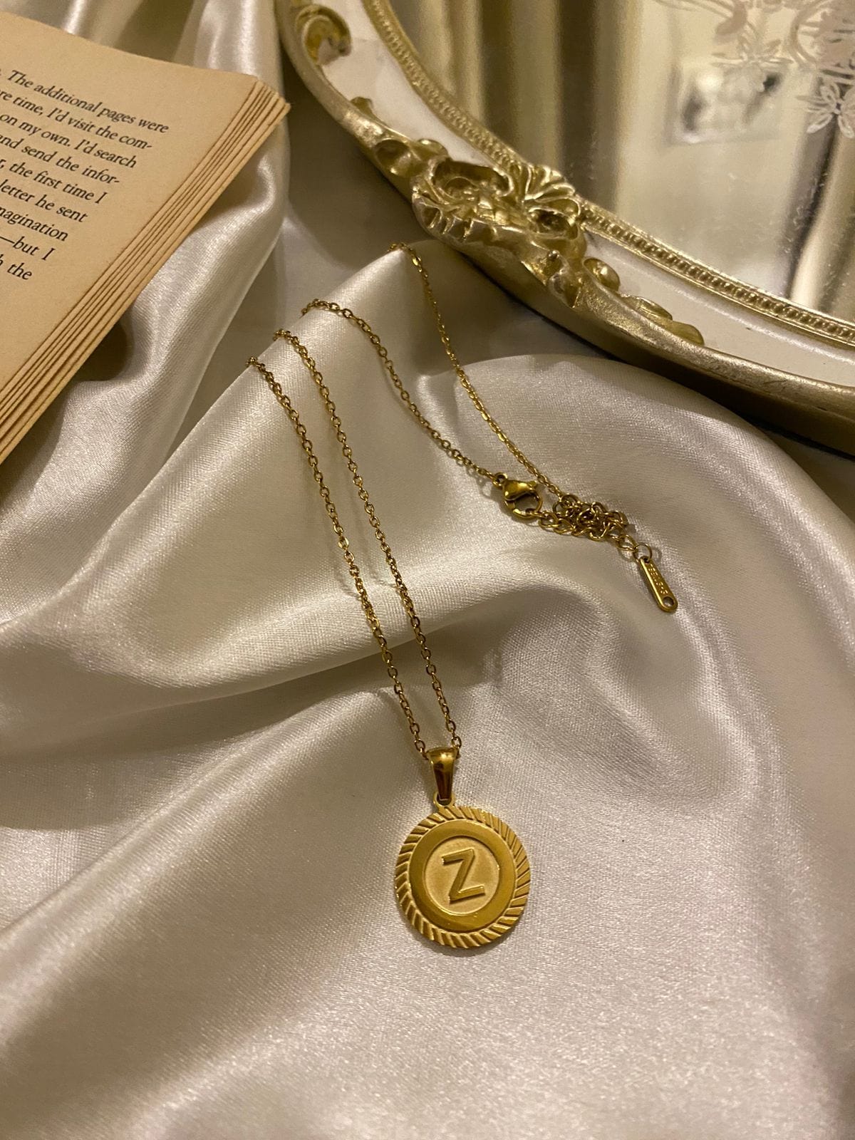 Engrave Delights Curve Molten Gold Neckchains (A-Z)