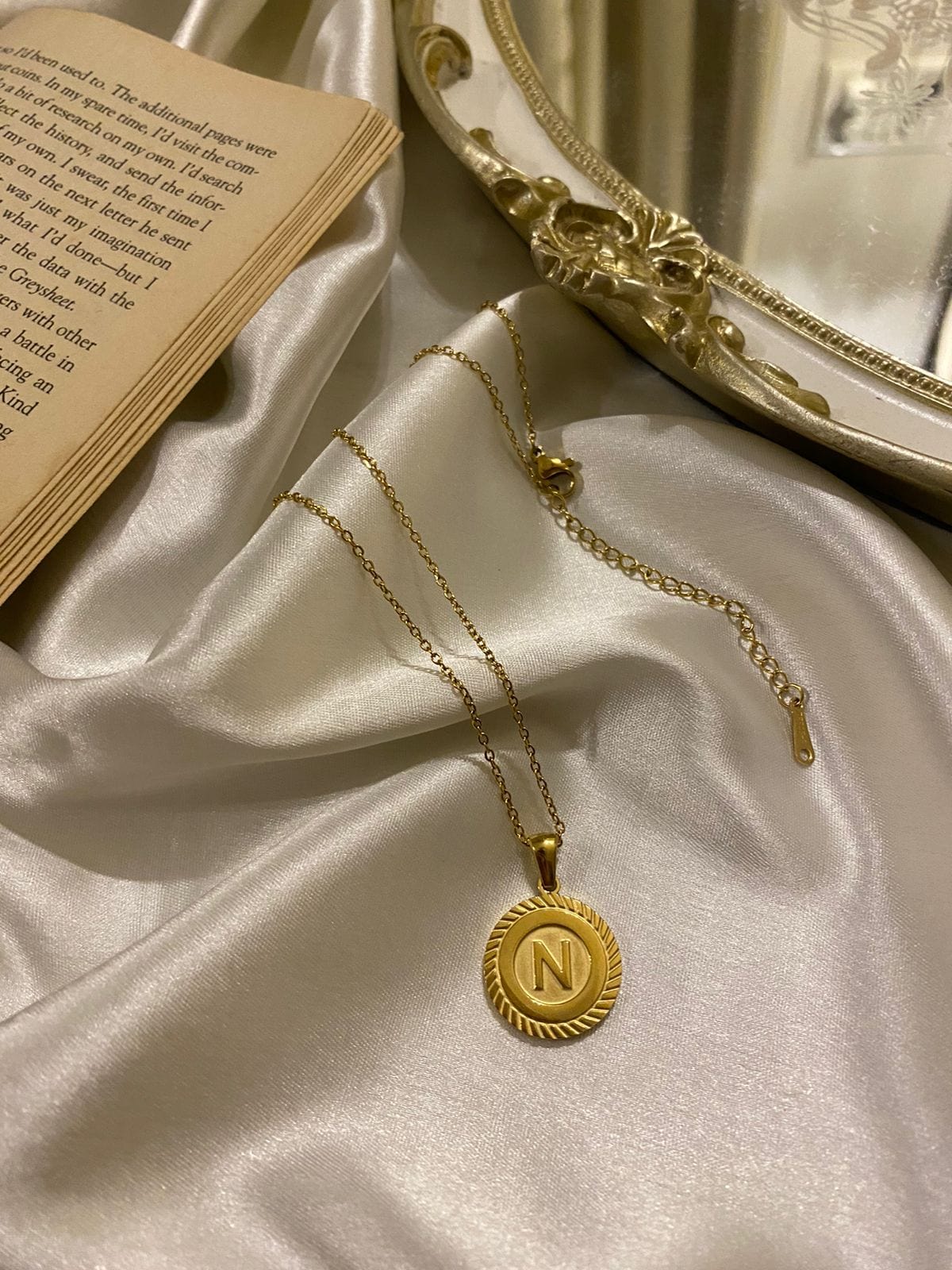 Engrave Delights Curve Molten Gold Neckchains (A-Z)