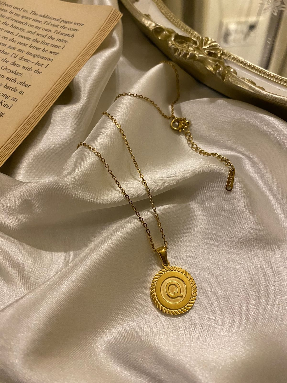 Engrave Delights Curve Molten Gold Neckchains (A-Z)