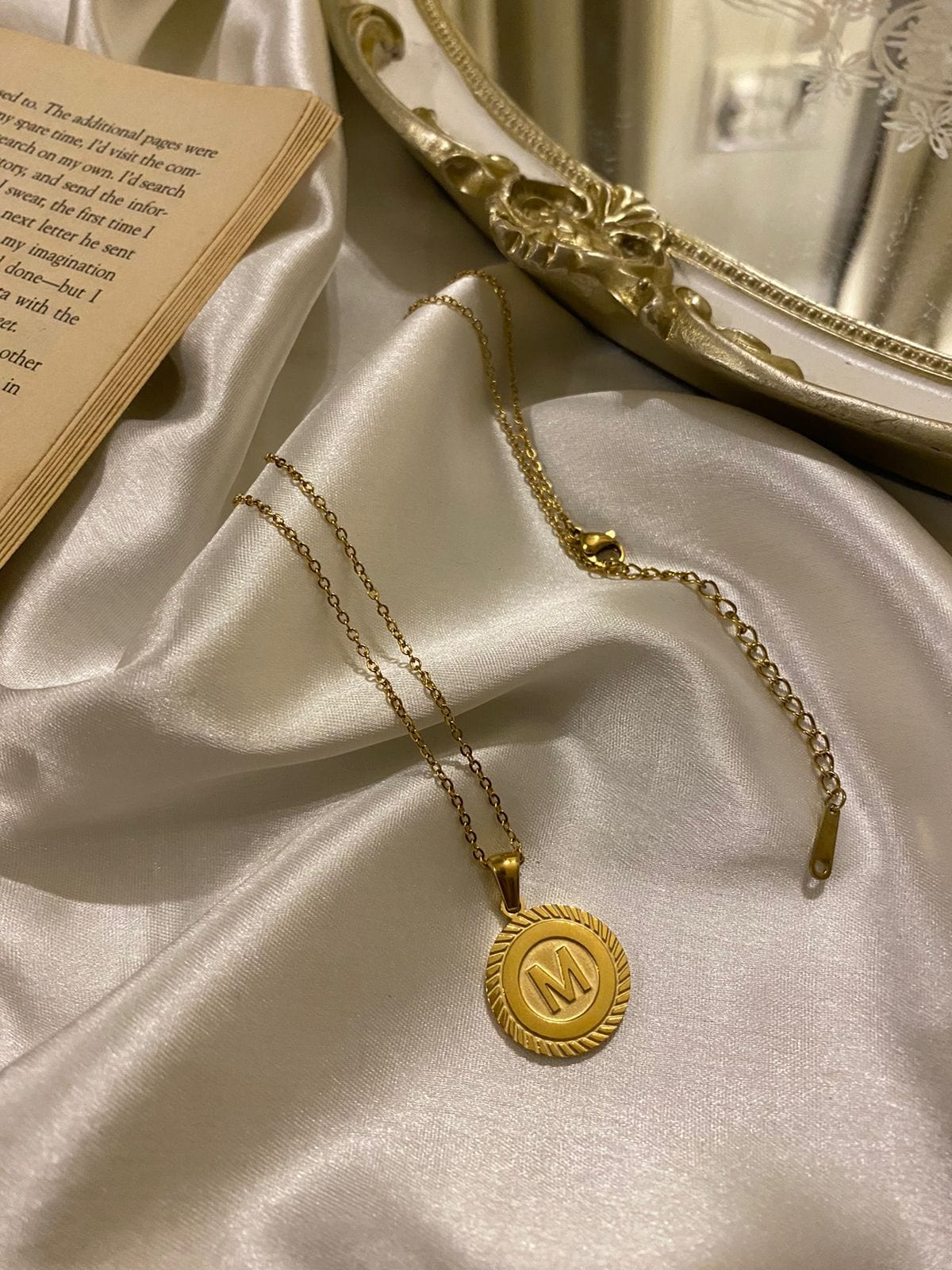 Engrave Delights Curve Molten Gold Neckchains (A-Z)