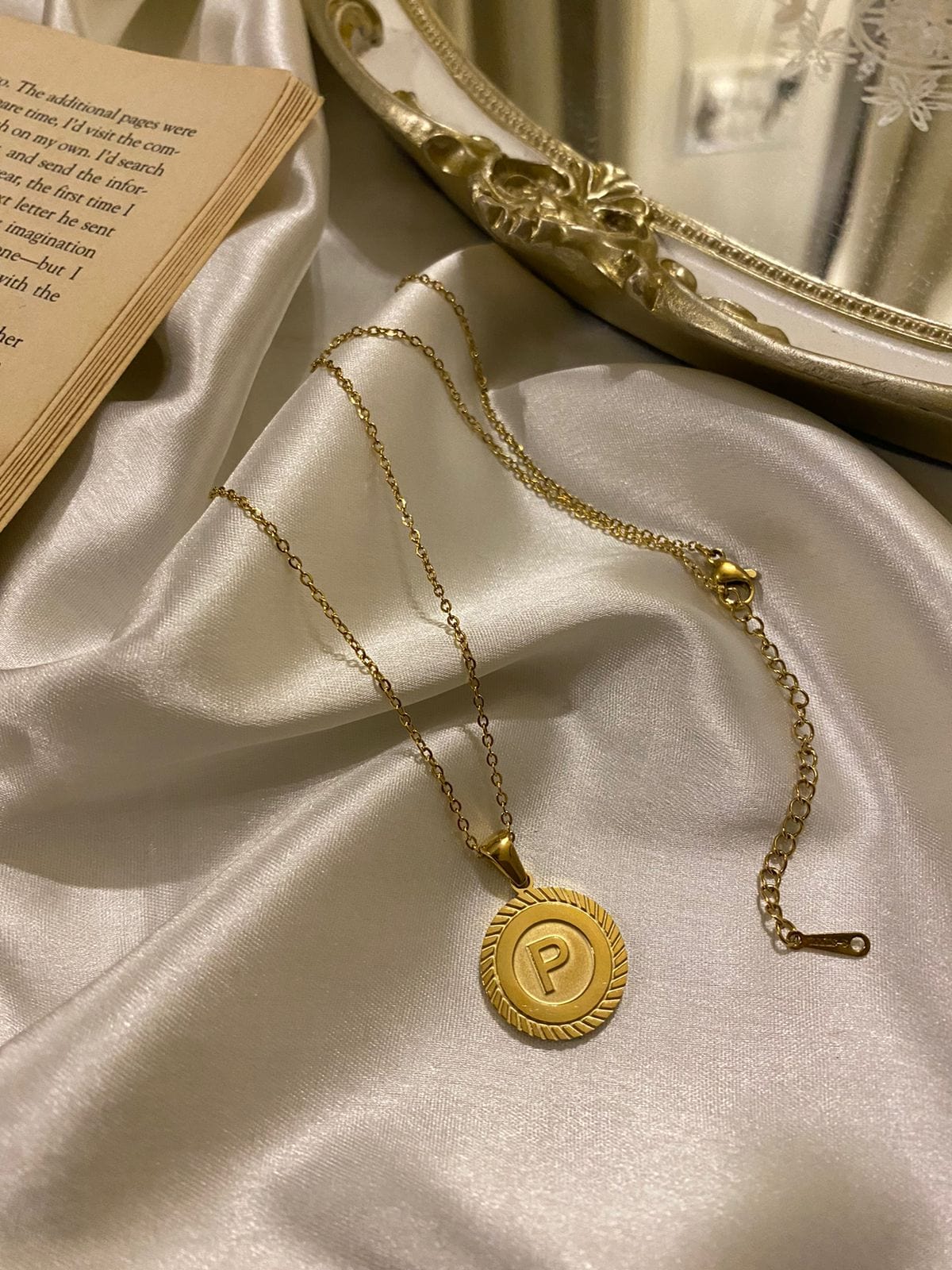 Engrave Delights Curve Molten Gold Neckchains (A-Z)