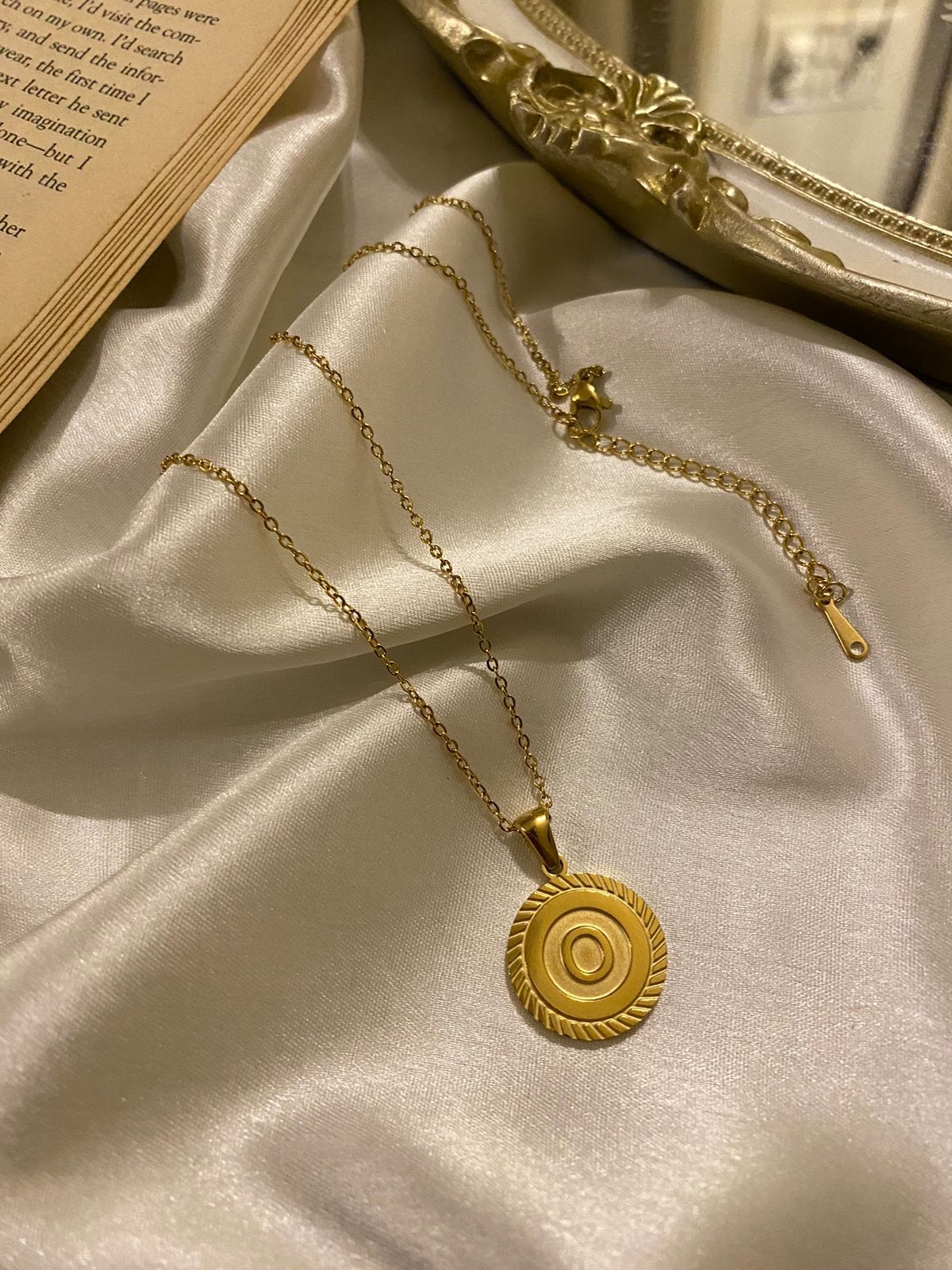 Engrave Delights Curve Molten Gold Neckchains (A-Z)