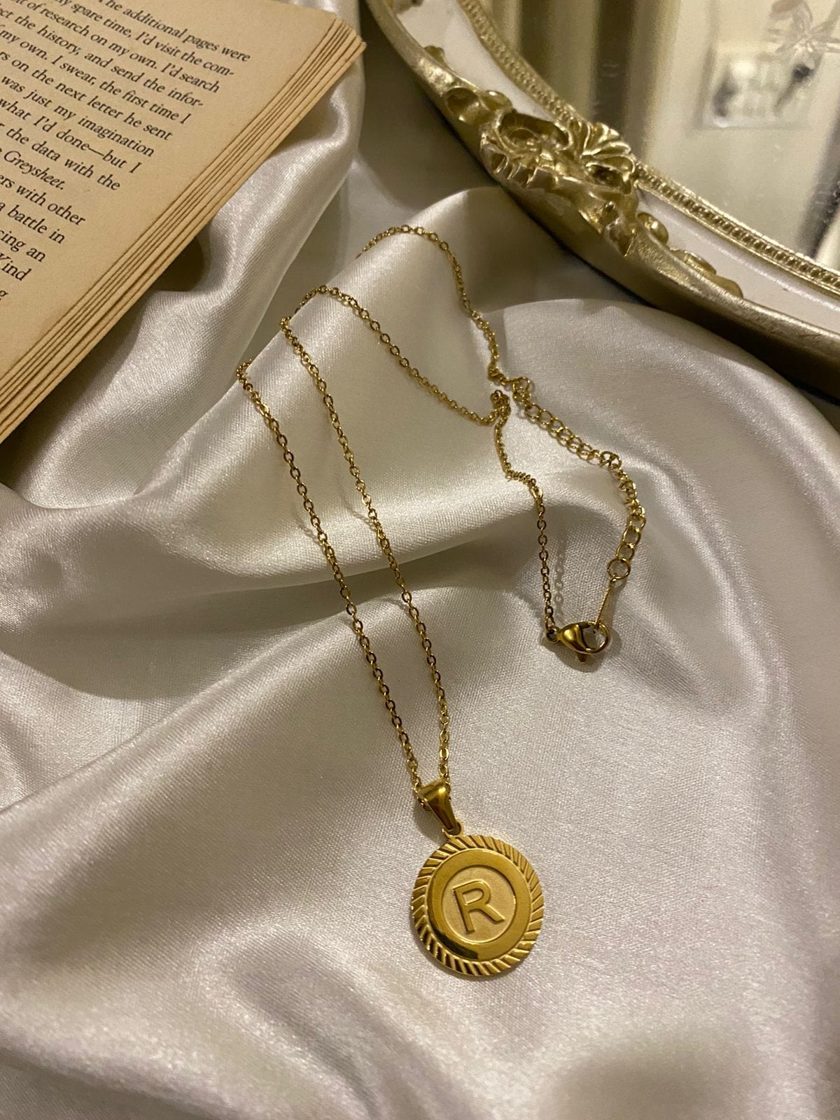 Engrave Delights Curve Molten Gold Neckchains (A-Z)
