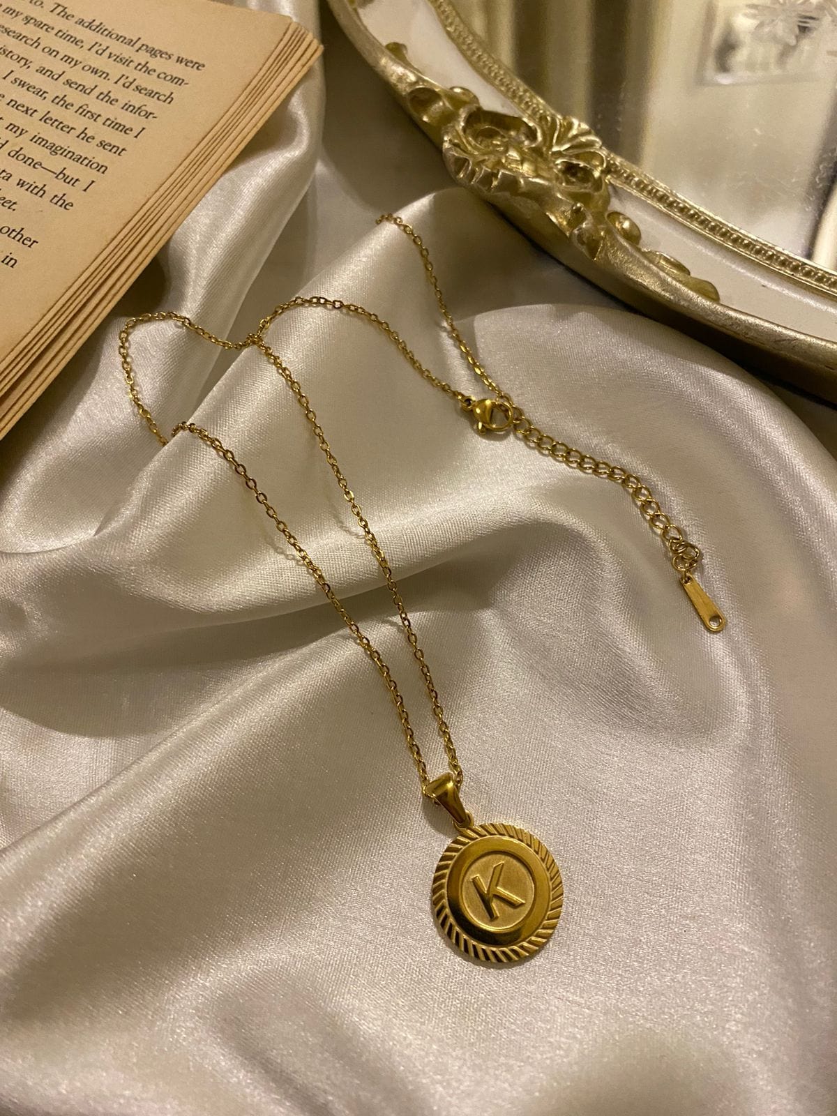 Engrave Delights Curve Molten Gold Neckchains (A-Z)
