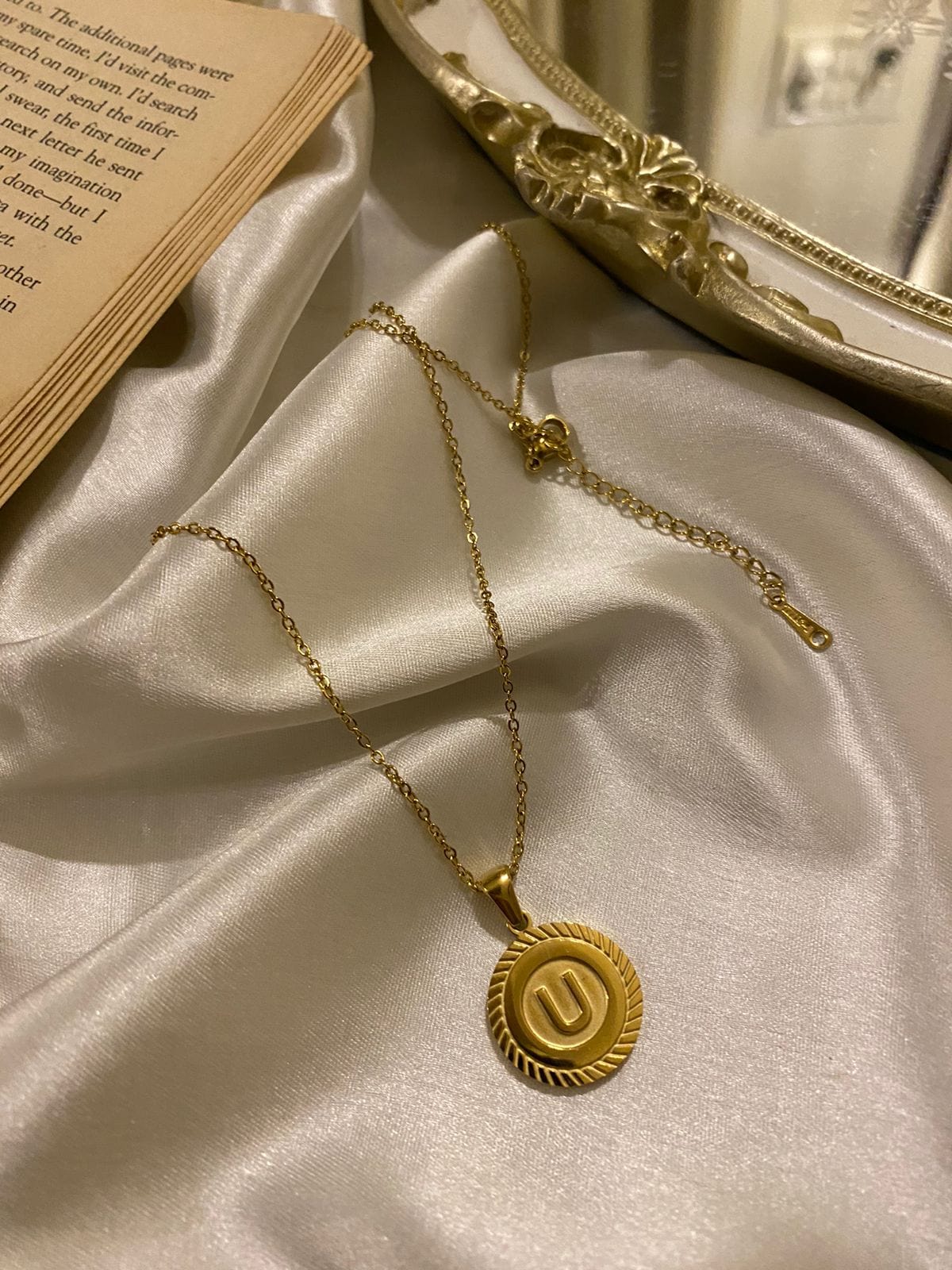 Engrave Delights Curve Molten Gold Neckchains (A-Z)