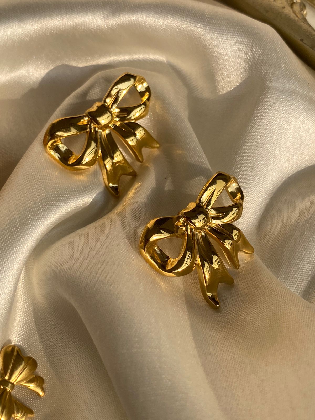 Giselle - The Cupid Bow Earrings
