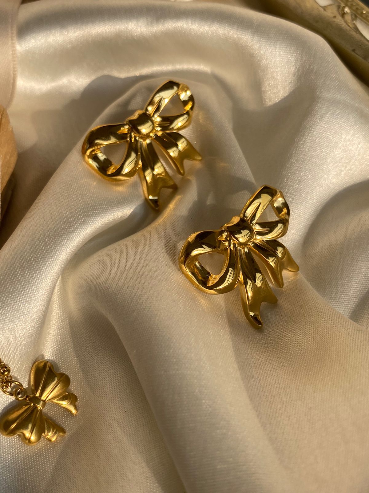 Giselle - The Cupid Bow Earrings