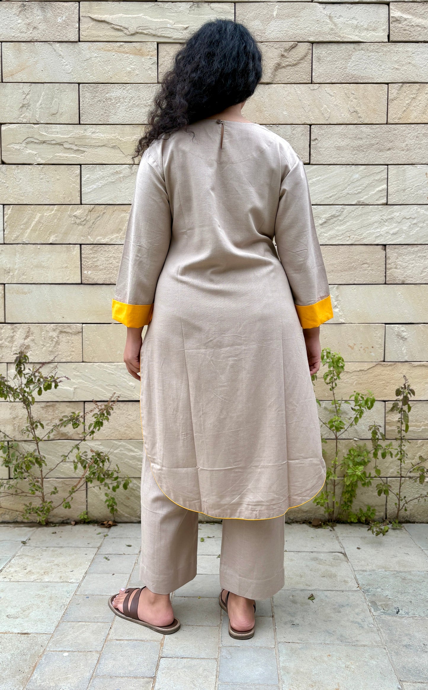 Meera Linen Kurta Set