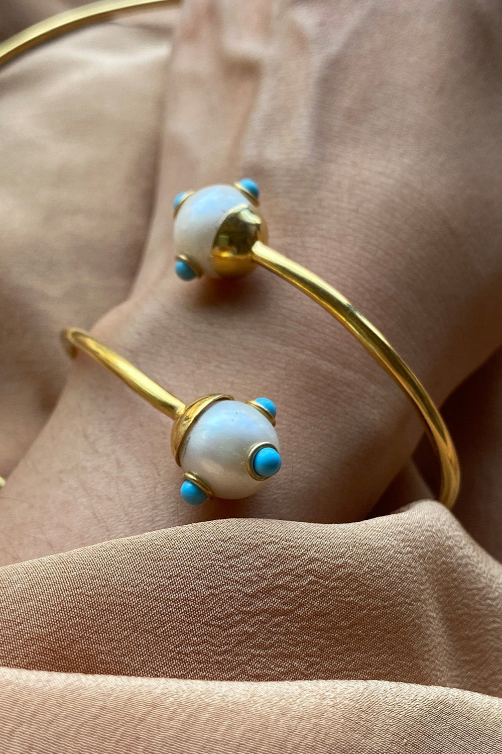 Sufi - Fresh Water Pearl Handcuff
