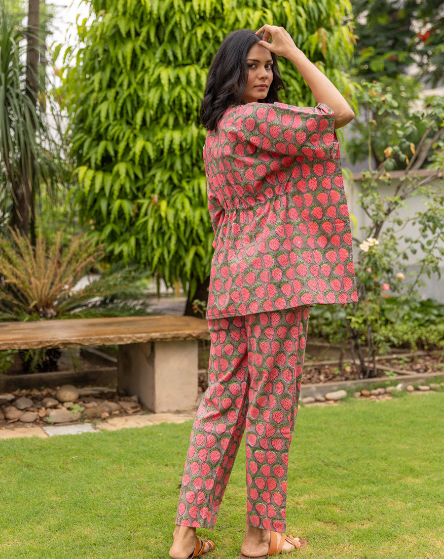 Soha Strawberry Chill Jams Cotton Co-ord Set