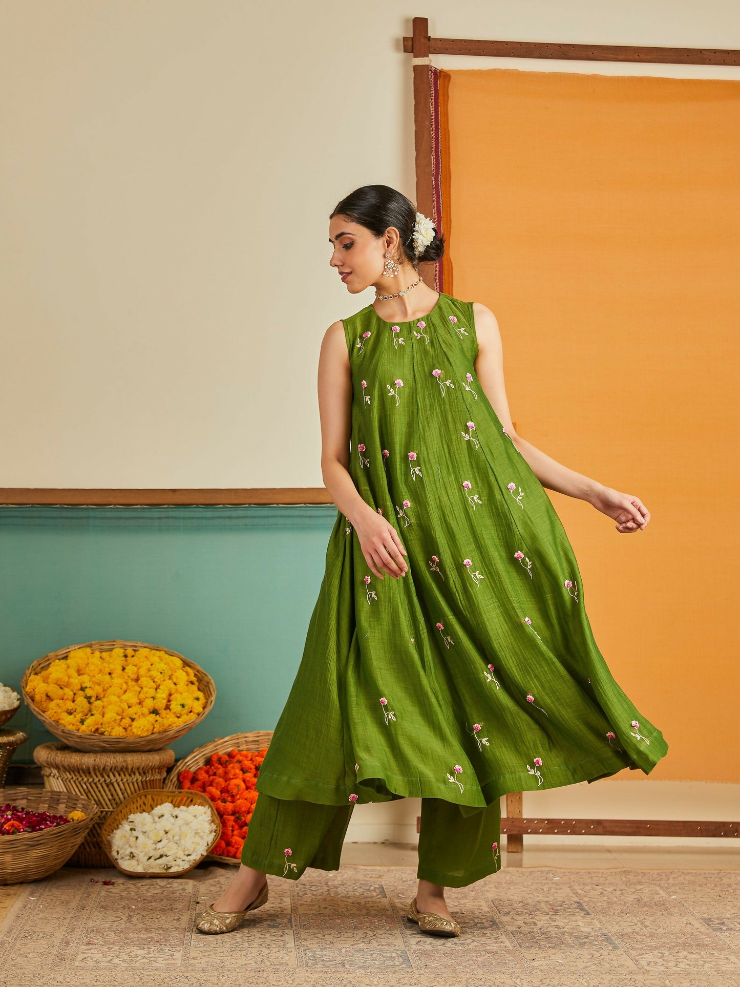 Shagufta Green Embroidered Kurta Set
