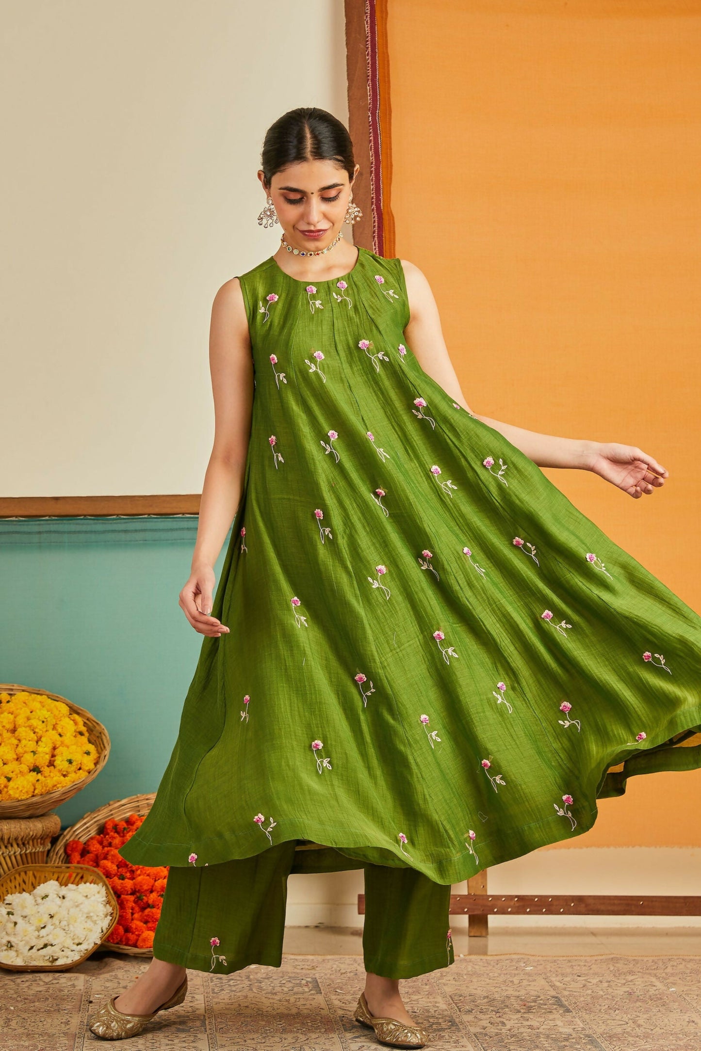 Shagufta Green Embroidered Kurta Set