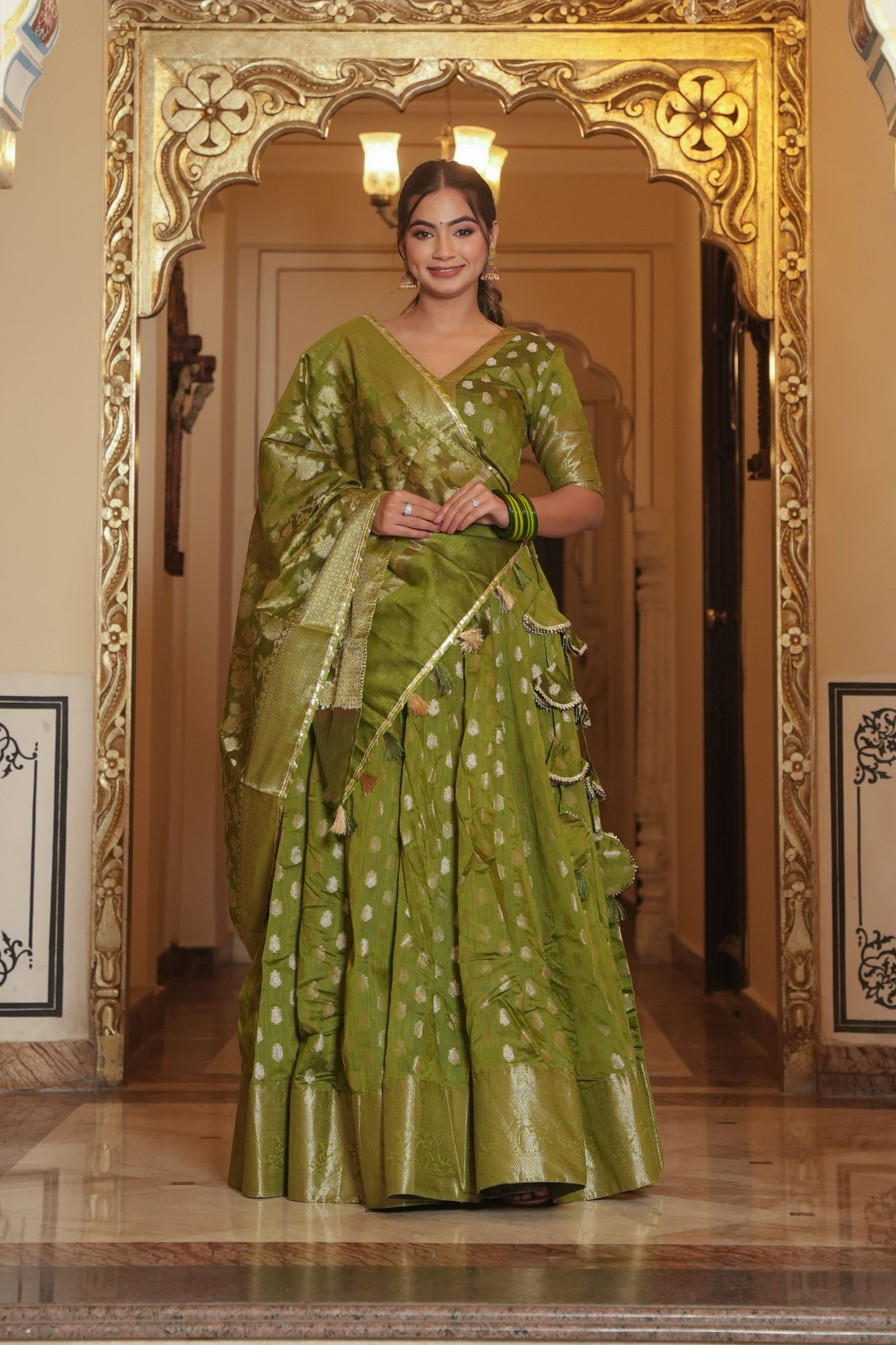 Banno Banarsi Lehenga Set