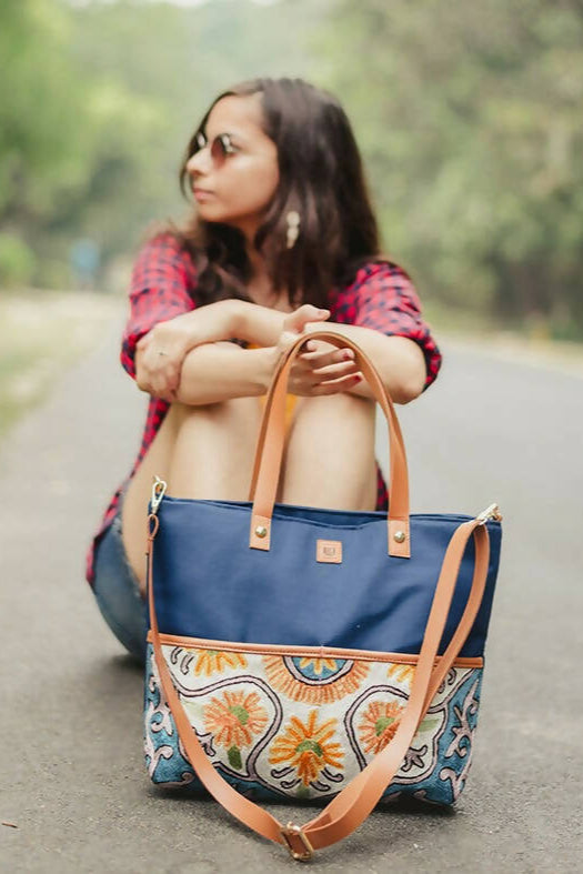 Lilly Small Tote Bag