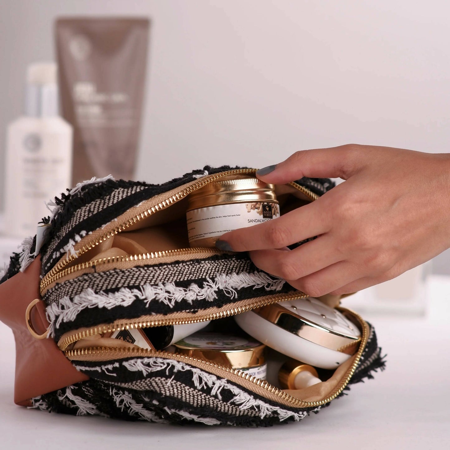 Salt Pepper Fringed Double Zipper Pouch