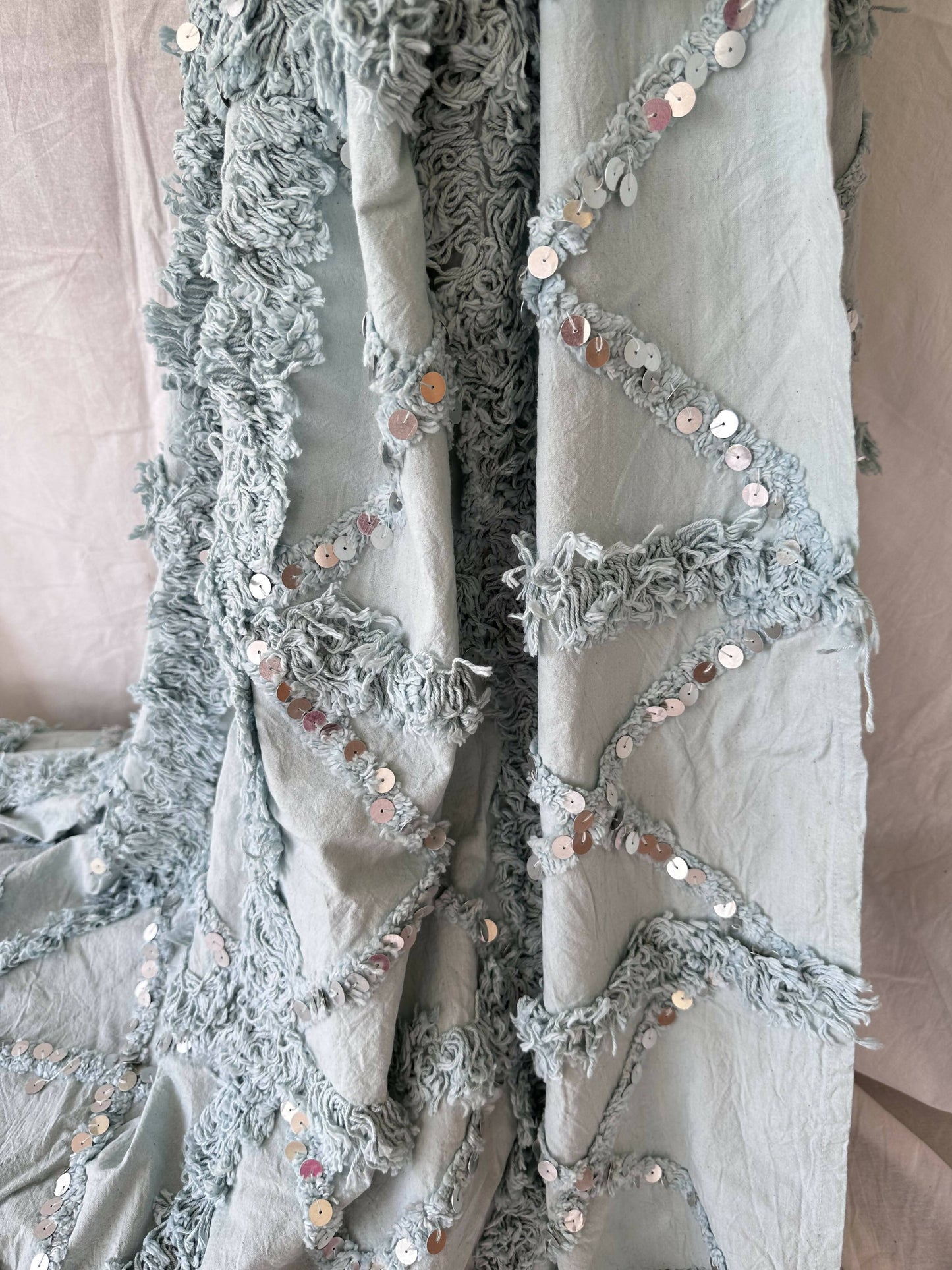 Channa Throw