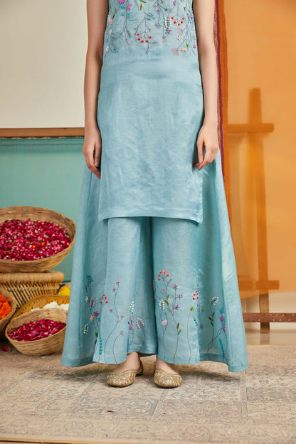 Mahnoor Hand-embroidered Kurta Set