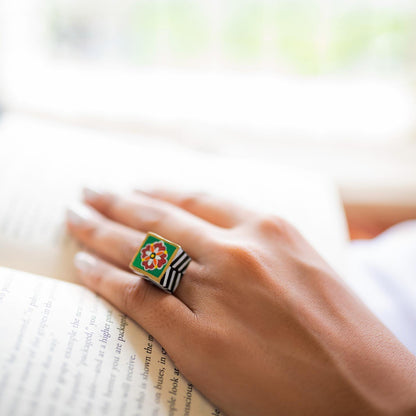 3D Emerald and Chevron Brass Ring