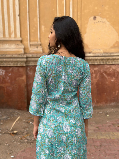 Amer Straight Embroidered Kurta