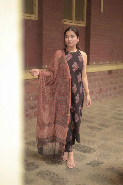 Sabr Rust Kota Cotton Ajrakh Dupatta