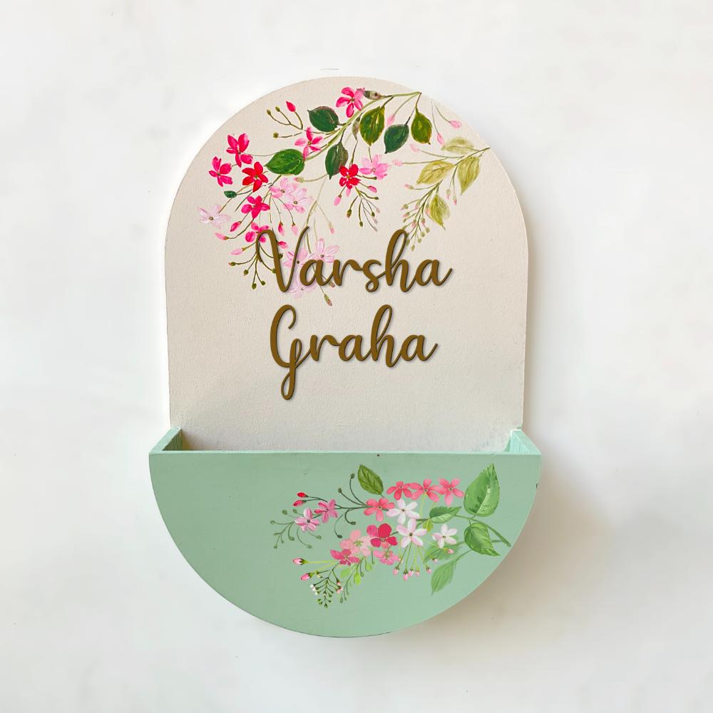 Round Planter Nameplate Calming White And Green