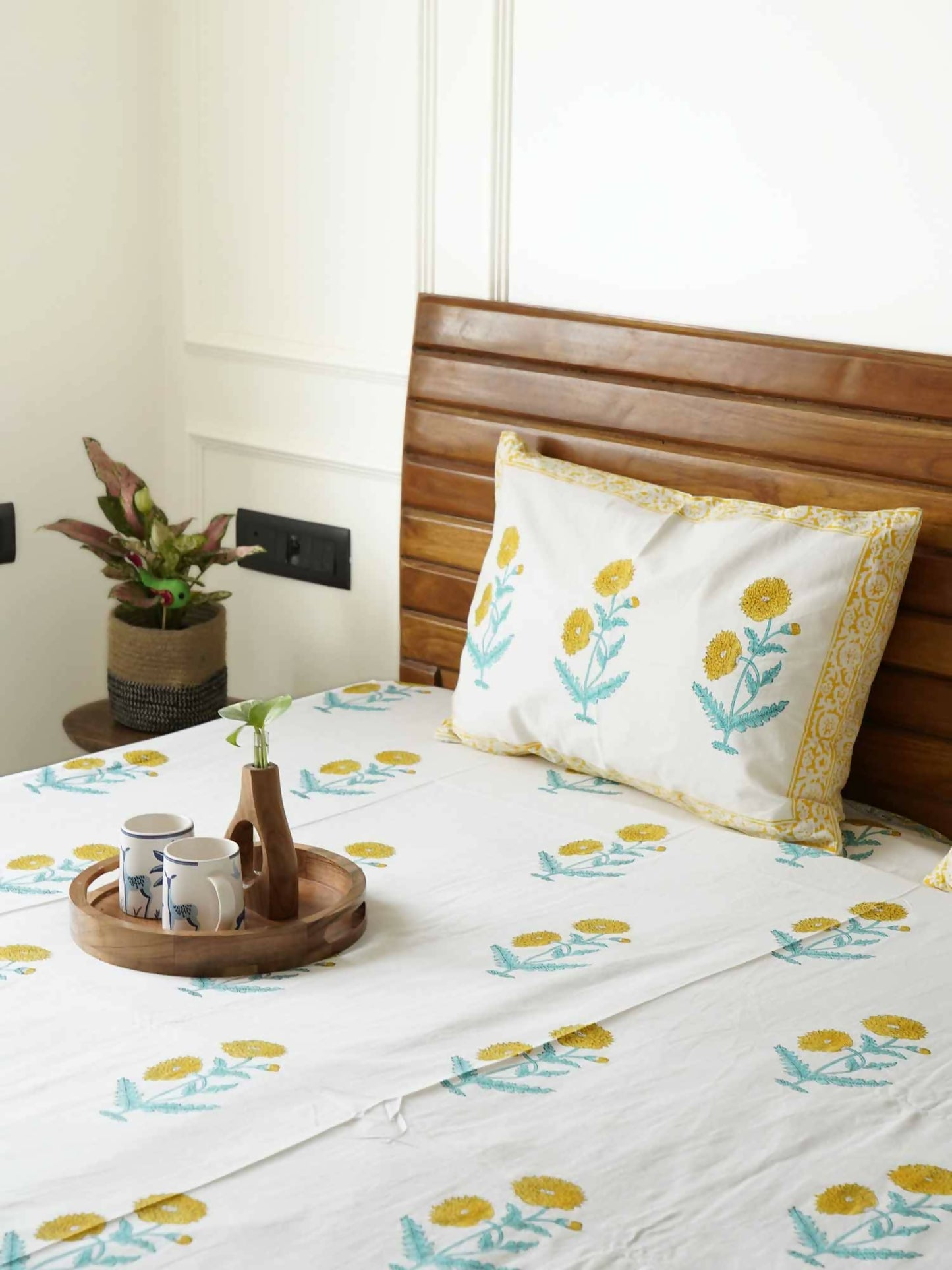 Genda - Handblock Bedsheet (108x108 Inches)