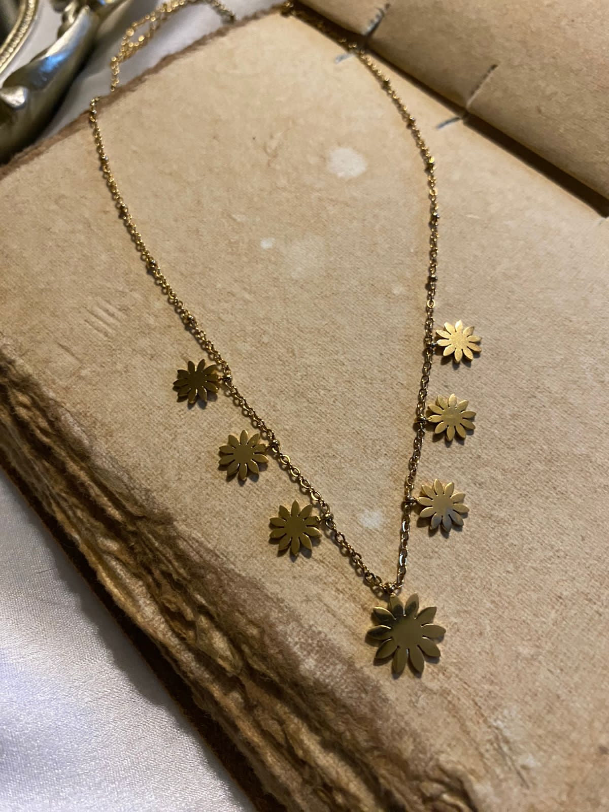 Fauna Dangling Charms Neckpiece