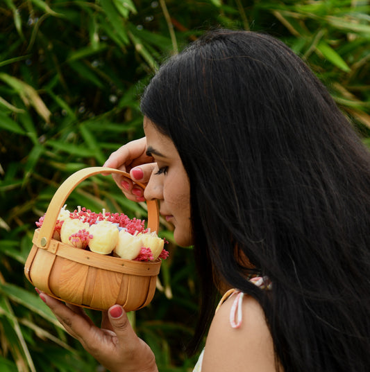 Scented Candles Basket Bouquet Round