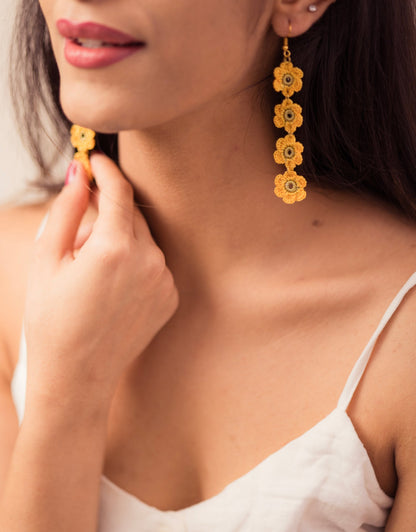 Hand-crocheted Daisies Danglers