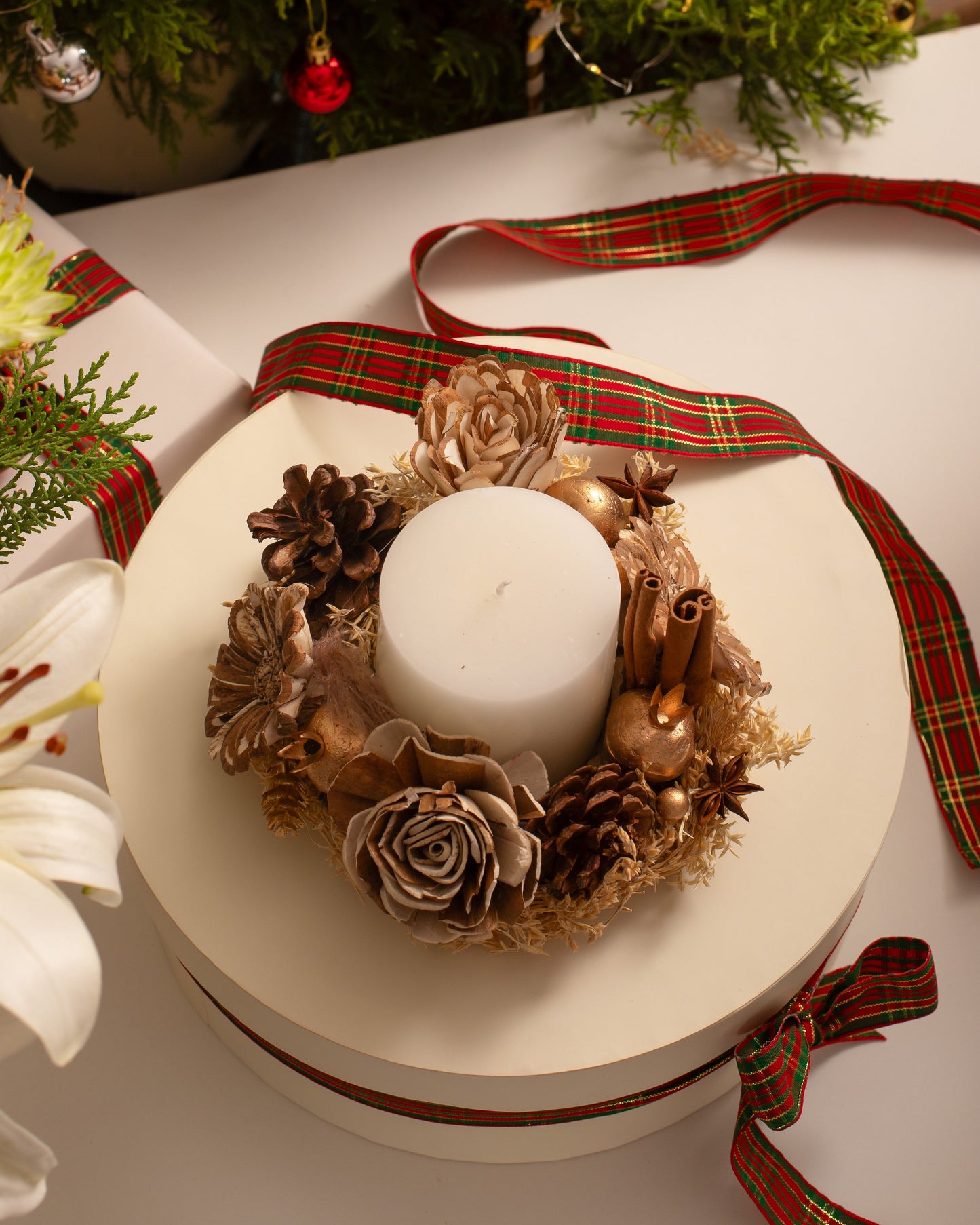 Festive Ember Wreath Hamper