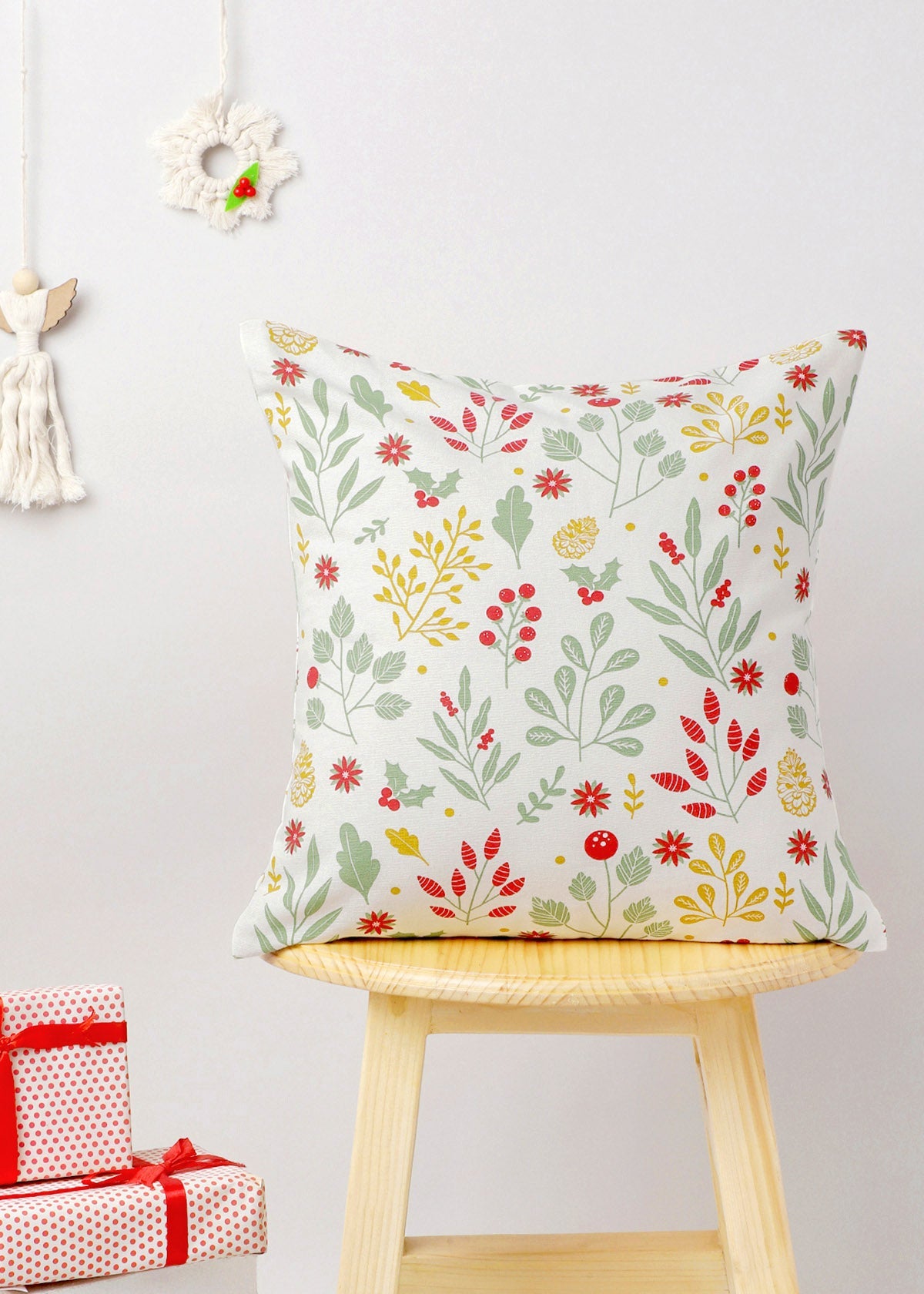 Foraged Berries Printed 100% Cotton Cushion Cover - Multicolor