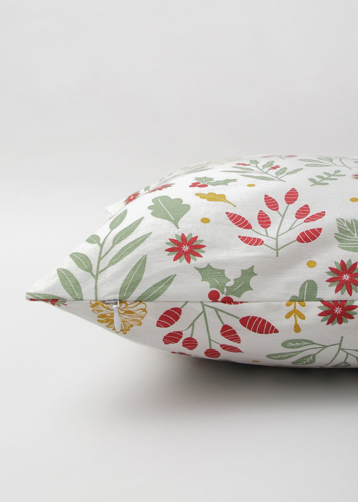 Foraged Berries Printed 100% Cotton Cushion Cover - Multicolor