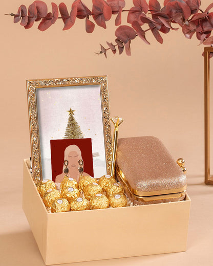 Gleam In Merriest Gold Hamper