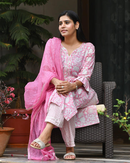 Pink Handblock Suit Set With Kota Doria Dupatta