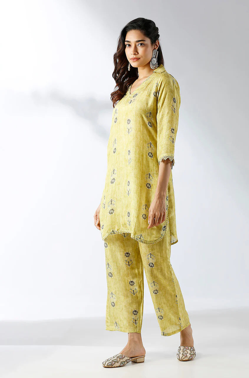 Collared Printed Two Piece Kurta Set