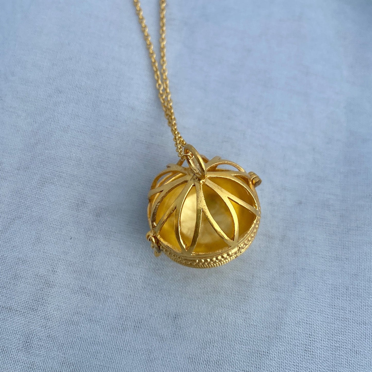 Mannat Openable Pendant