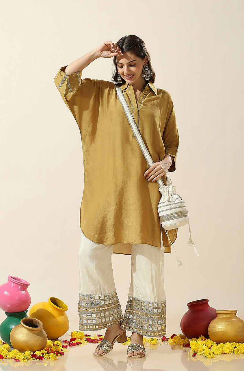 Raas Mustrad Shimmer Batwing Two Piece Kurta Set with Potli Bag