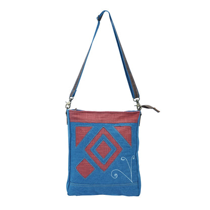 Gyur Shoulder Bag