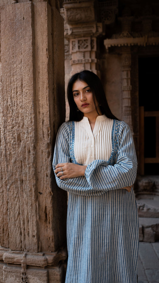 Nilah & Safed Stripe Kurta