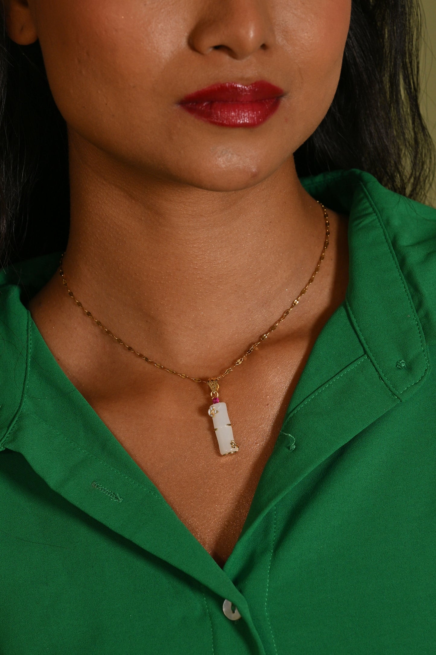 Vera Charm Neckpiece