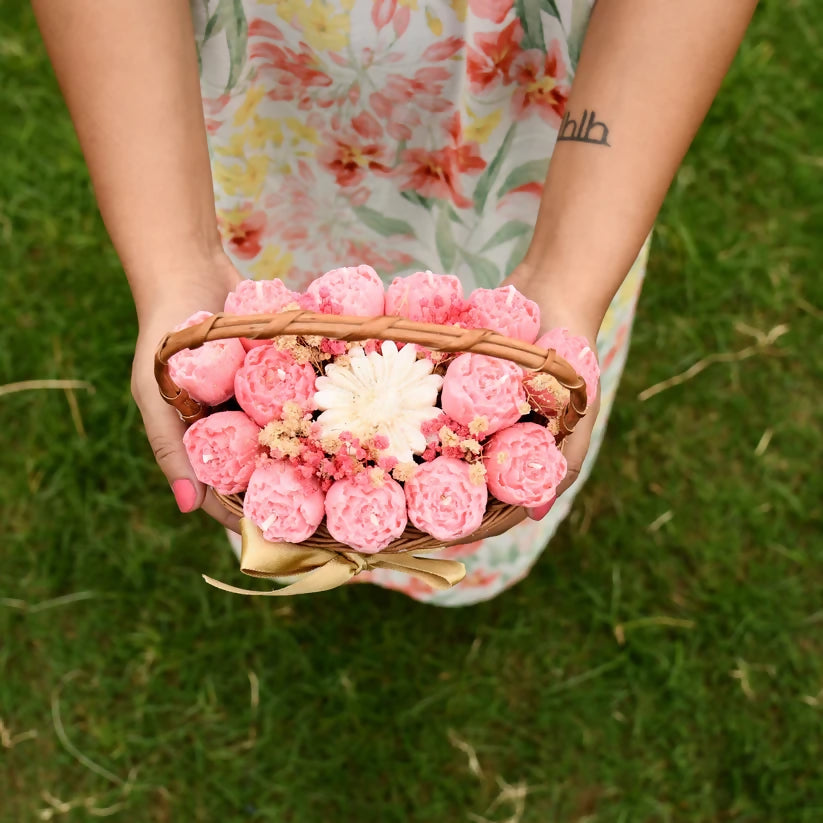 Scented Candles Basket Bouquet