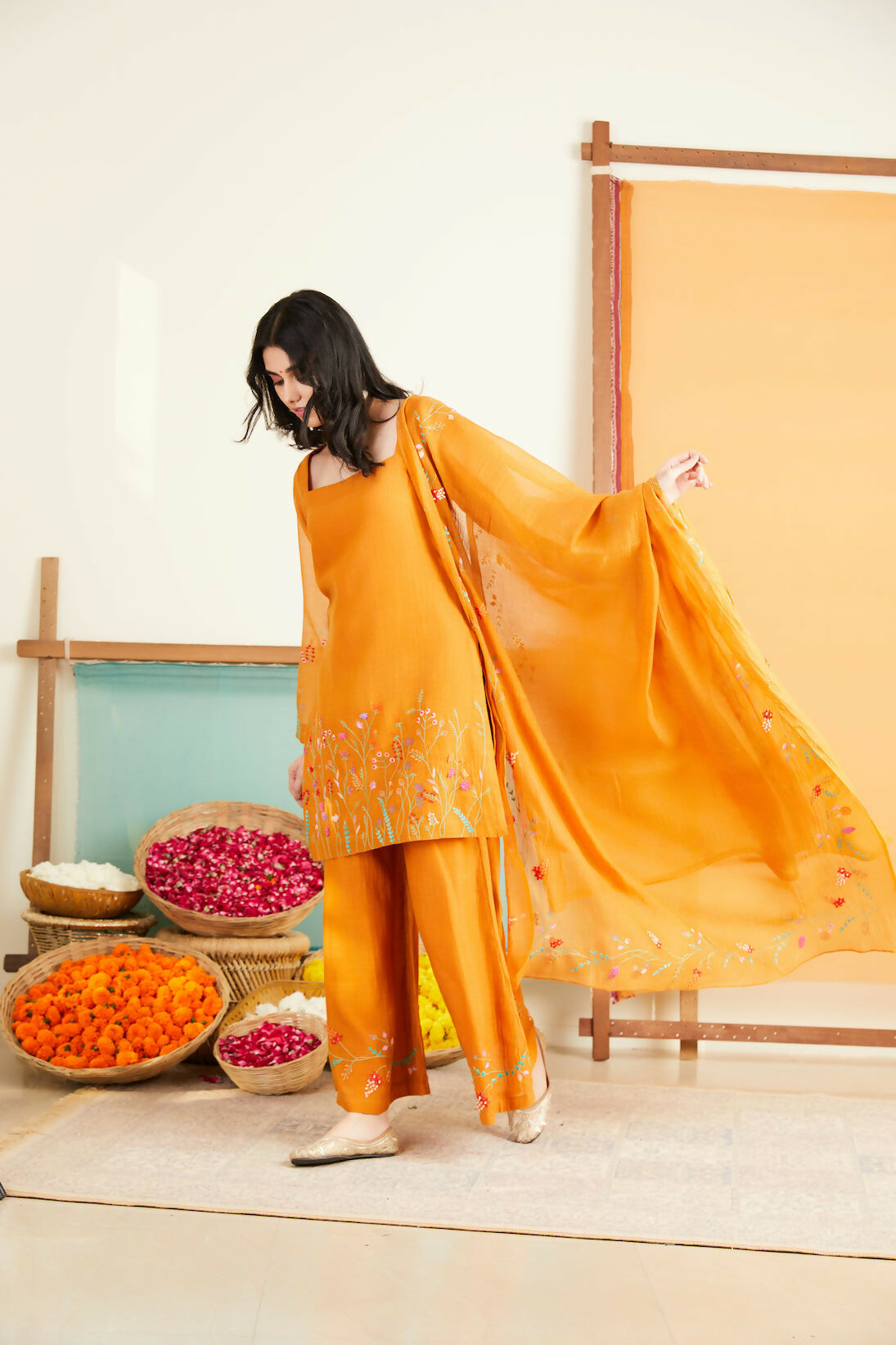 Saanjh Hand-embroidered Kurta Set