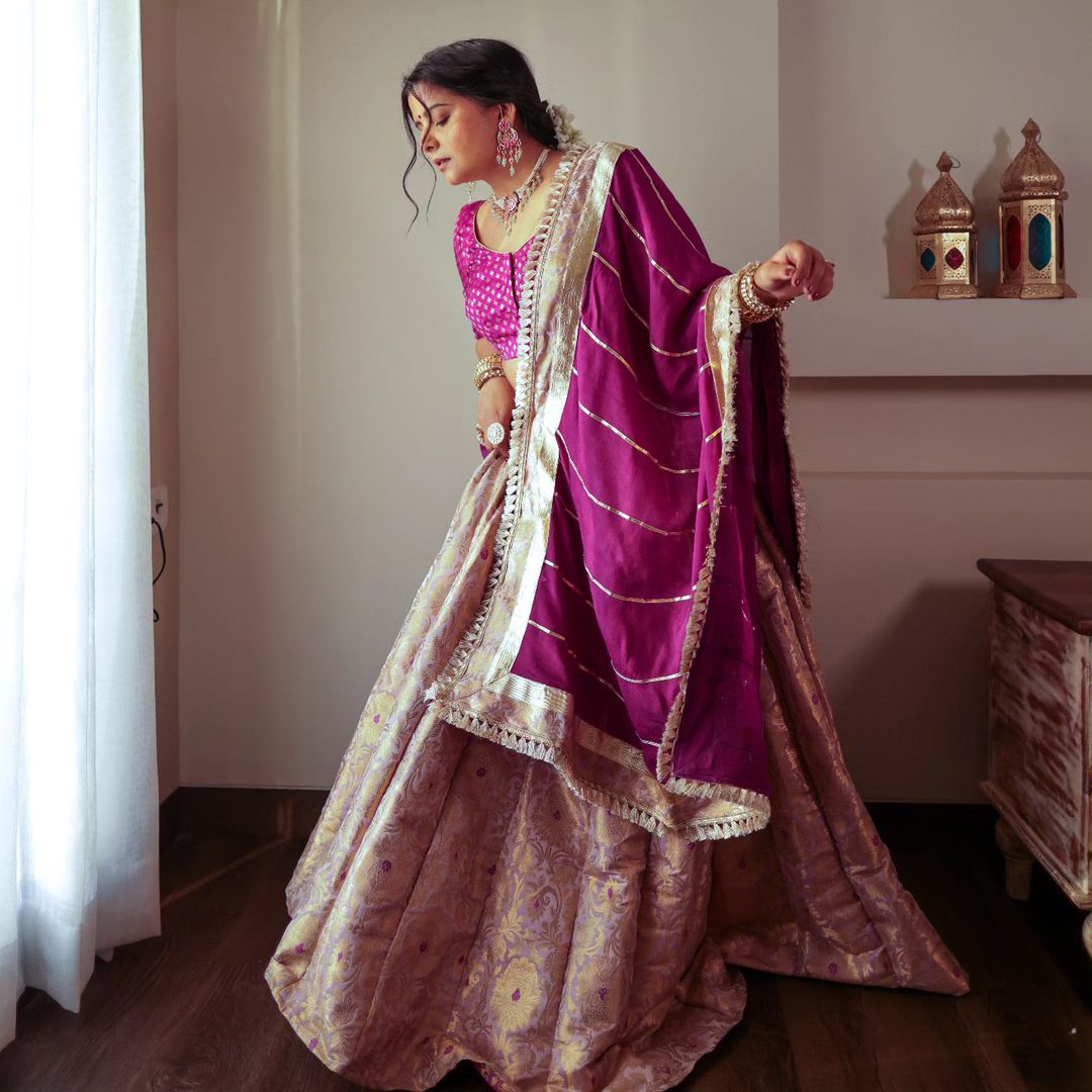 Ruhaani Lehenga