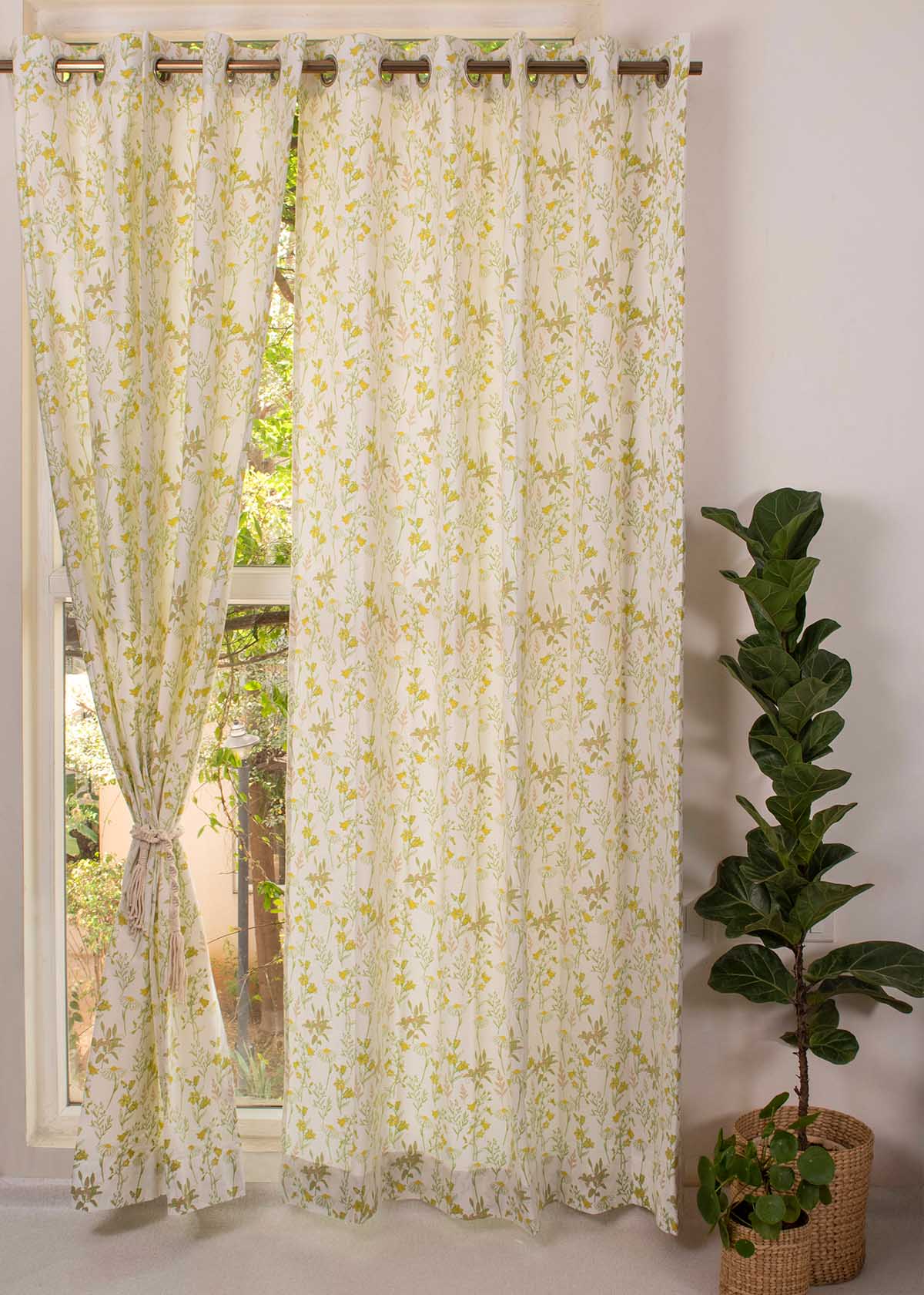 Room Darkening - Tulip Garden Cotton Cloral Curtain