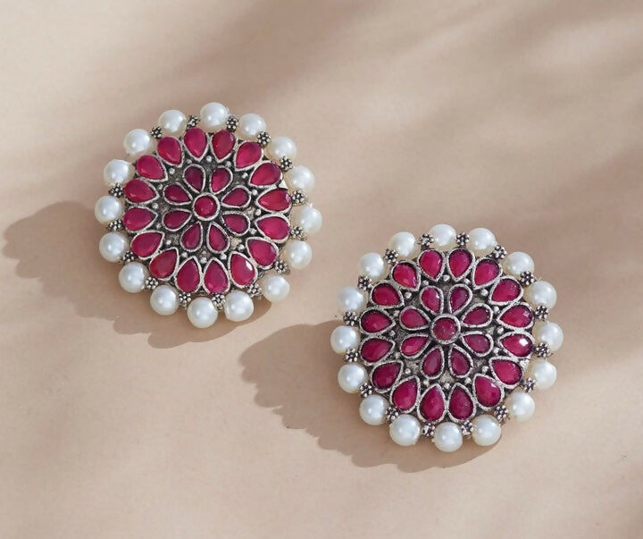 Aara Pearl Studs