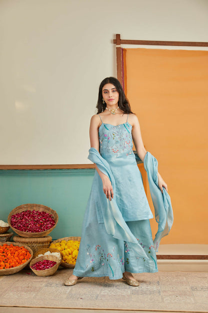 Mahnoor Hand-embroidered Kurta Set